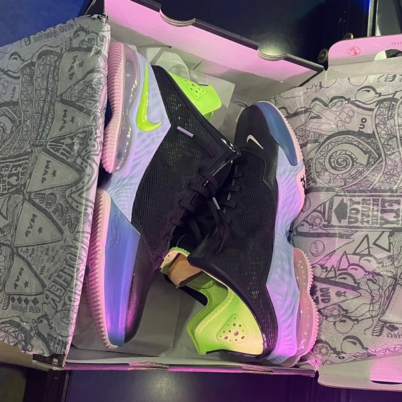 New with box never worn Nike lebron 19 xix low black size 13 men's - Picture 1 of 8